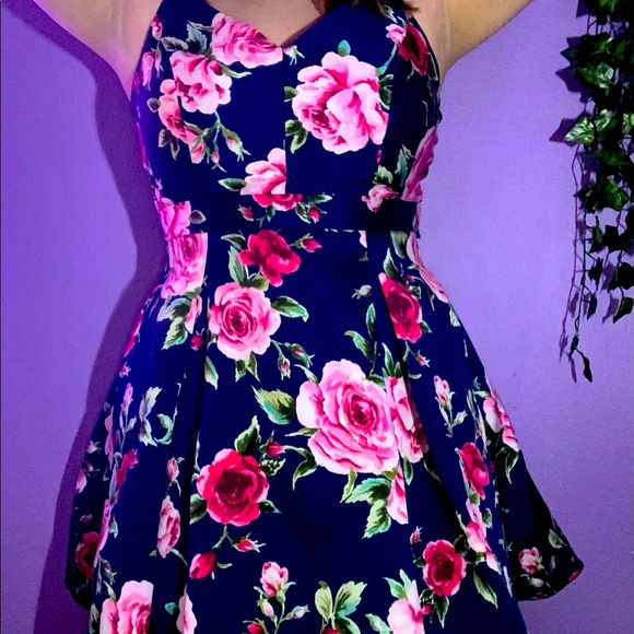 Item: Navy blue formal dress with pink flowers and a lace back - Picture 5 of 6